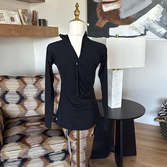 Athleta North Point Rashguard - Picture 5 of 12